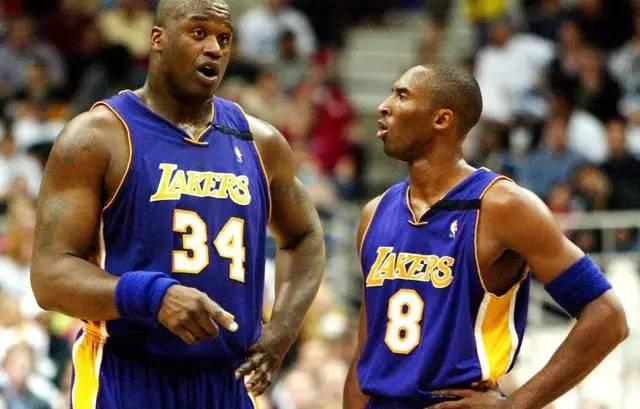  快船双星合砍80分力克爵士  