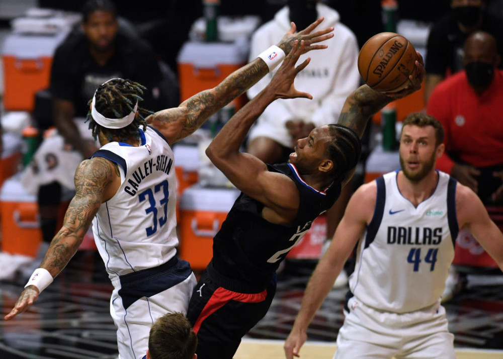  东契奇暴砍50分，独行侠止颓  